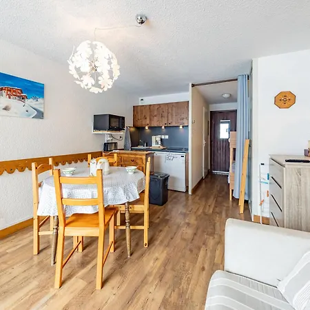 Apartment Moderne 4 Pers, A 30m Des Pistes Et Commerces - Fr-1-807-3